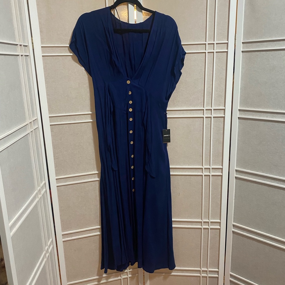 New! Forever 21 midi button up blue flowy dress L